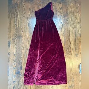 NWT Elegant Burgundy One-Shoulder Velvet Gown